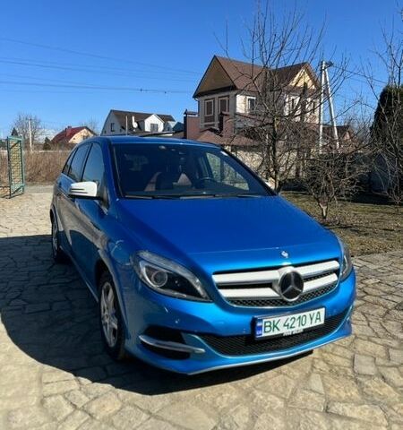 Синий Мерседес Б-класс, объемом двигателя 0 л и пробегом 150 тыс. км за 12500 $, фото 1 на Automoto.ua