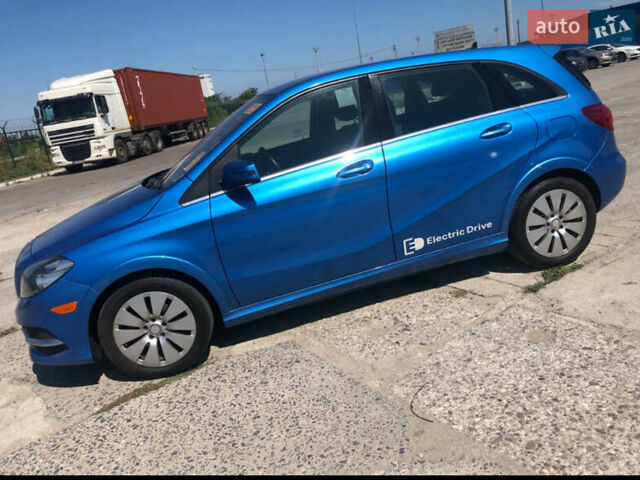 Синій Мерседес Б-клас, об'ємом двигуна 0 л та пробігом 69 тис. км за 14000 $, фото 1 на Automoto.ua