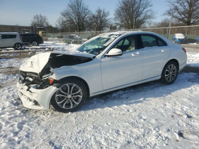 Белый Мерседес Ц 300, объемом двигателя 2 л и пробегом 89 тыс. км за 12500 $, фото 1 на Automoto.ua