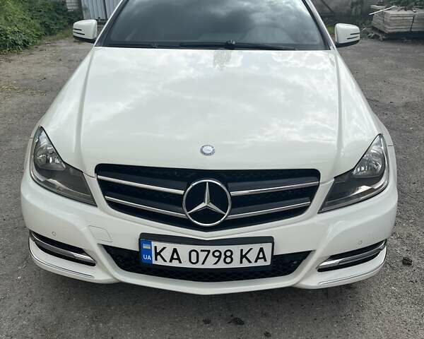 Білий Мерседес Ц-Клас, об'ємом двигуна 1.8 л та пробігом 97 тис. км за 12900 $, фото 1 на Automoto.ua