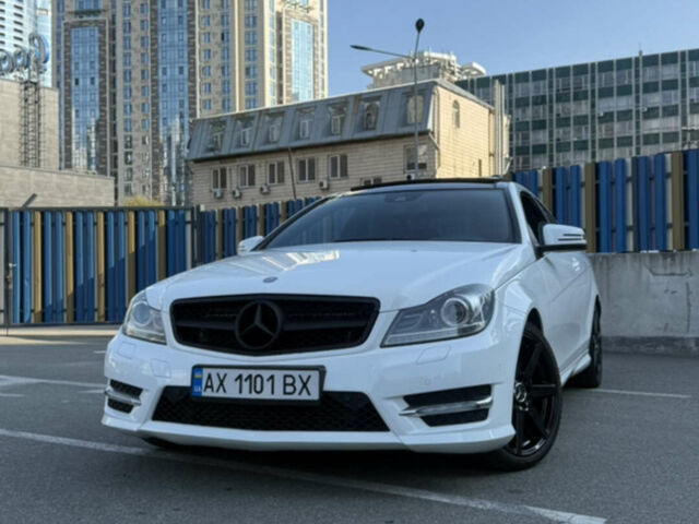Білий Мерседес Ц-Клас, об'ємом двигуна 1.6 л та пробігом 137 тис. км за 13500 $, фото 1 на Automoto.ua