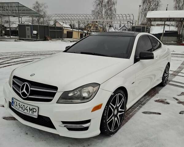Білий Мерседес Ц-Клас, об'ємом двигуна 1.8 л та пробігом 176 тис. км за 11300 $, фото 1 на Automoto.ua