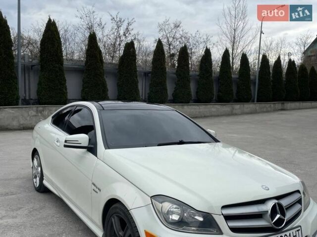 Белый Мерседес Ц-Класс, объемом двигателя 1.8 л и пробегом 193 тыс. км за 11500 $, фото 1 на Automoto.ua