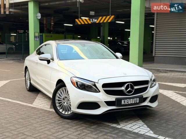 Білий Мерседес Ц-Клас, об'ємом двигуна 2 л та пробігом 156 тис. км за 20000 $, фото 1 на Automoto.ua