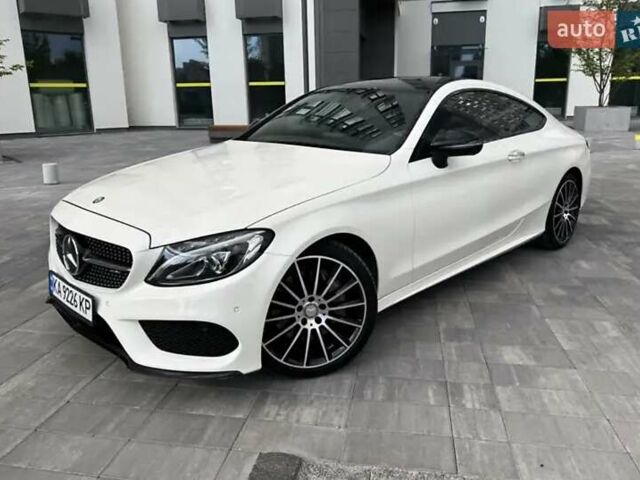 Белый Мерседес Ц-Класс, объемом двигателя 1.99 л и пробегом 135 тыс. км за 28500 $, фото 1 на Automoto.ua