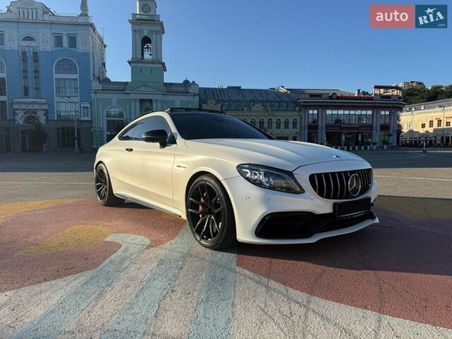 Білий Мерседес Ц-Клас, об'ємом двигуна 3.98 л та пробігом 56 тис. км за 64800 $, фото 1 на Automoto.ua