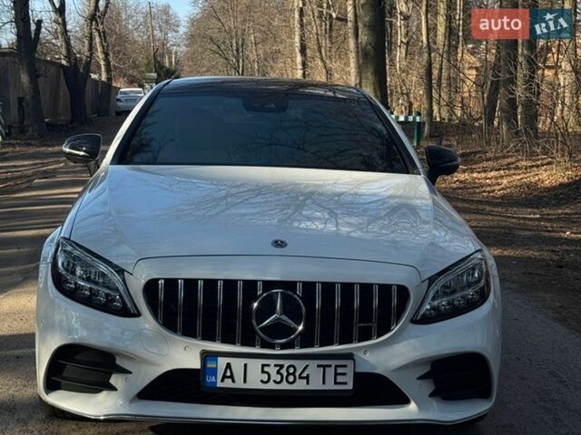 Белый Мерседес Ц-Класс, объемом двигателя 2.14 л и пробегом 101 тыс. км за 35999 $, фото 1 на Automoto.ua