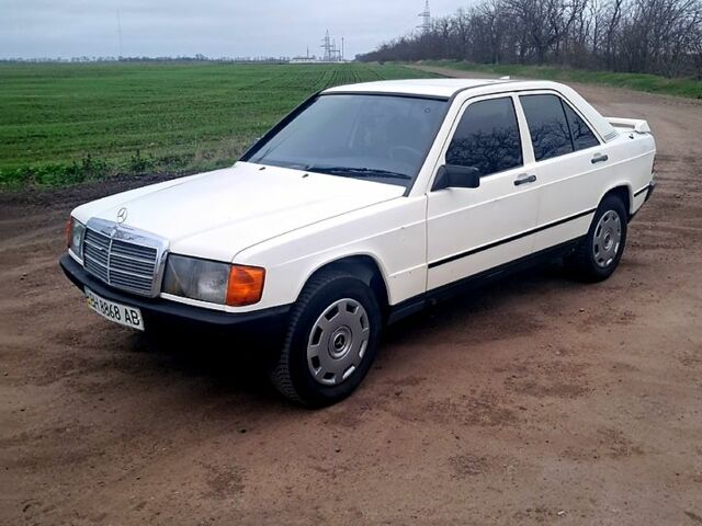 Білий Мерседес Ц-Клас, об'ємом двигуна 2 л та пробігом 0 тис. км за 1800 $, фото 1 на Automoto.ua