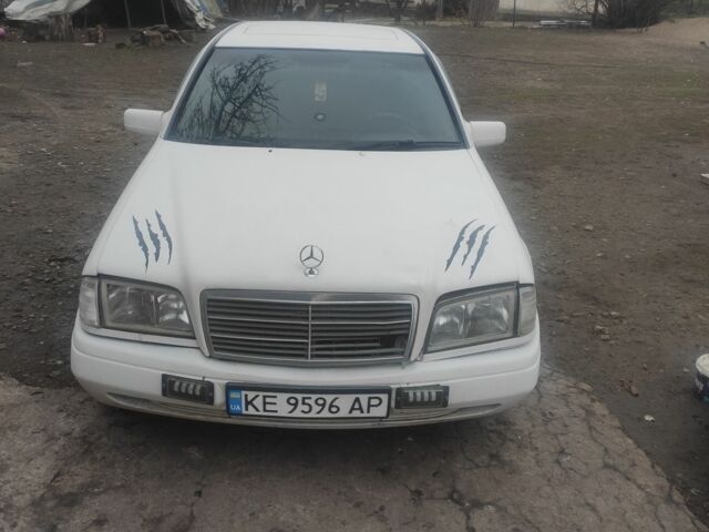 Білий Мерседес Ц-Клас, об'ємом двигуна 1.8 л та пробігом 30 тис. км за 1894 $, фото 1 на Automoto.ua