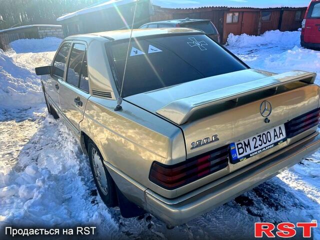 Белый Мерседес Ц-Класс, объемом двигателя 2.7 л и пробегом 400 тыс. км за 2200 $, фото 1 на Automoto.ua