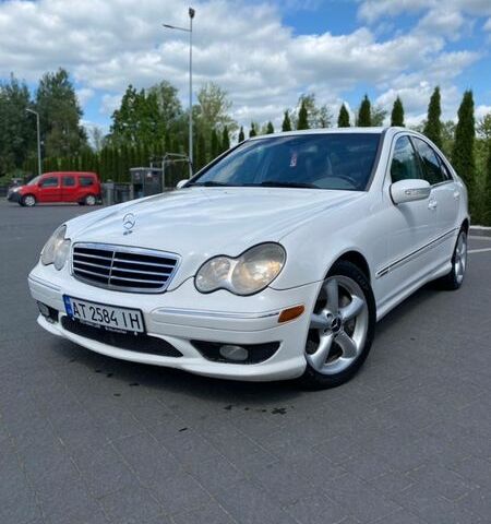 Белый Мерседес Ц-Класс, объемом двигателя 1.8 л и пробегом 353 тыс. км за 6333 $, фото 1 на Automoto.ua