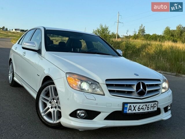 Білий Мерседес Ц-Клас, об'ємом двигуна 3 л та пробігом 180 тис. км за 8900 $, фото 1 на Automoto.ua