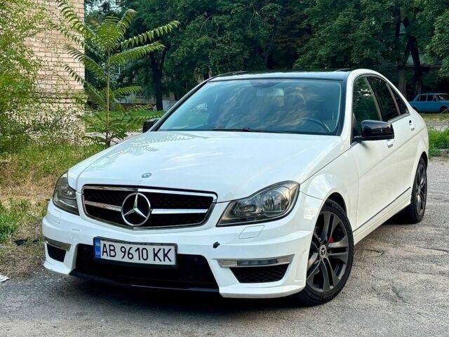 Білий Мерседес Ц-Клас, об'ємом двигуна 1.6 л та пробігом 200 тис. км за 11800 $, фото 1 на Automoto.ua