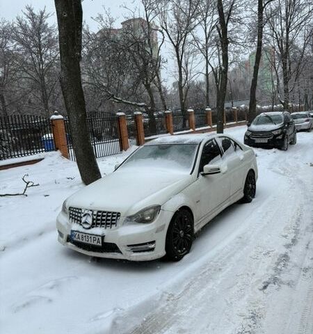 Білий Мерседес Ц-Клас, об'ємом двигуна 1.8 л та пробігом 260 тис. км за 10950 $, фото 1 на Automoto.ua