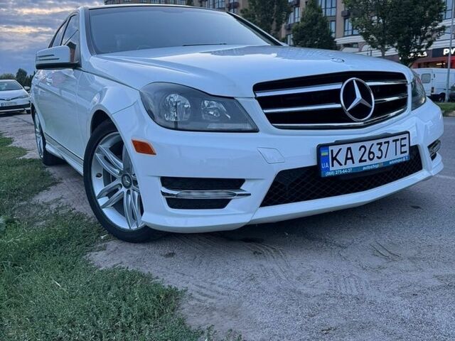 Білий Мерседес Ц-Клас, об'ємом двигуна 1.8 л та пробігом 191 тис. км за 11700 $, фото 1 на Automoto.ua