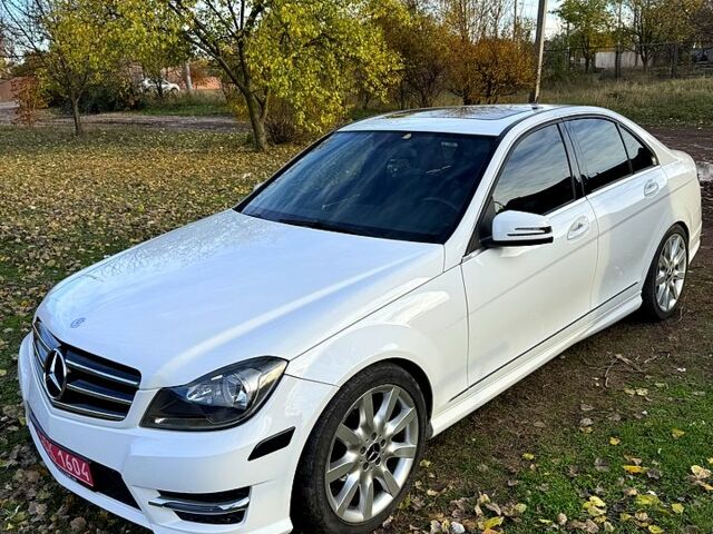 Білий Мерседес Ц-Клас, об'ємом двигуна 1.8 л та пробігом 16300 тис. км за 13500 $, фото 1 на Automoto.ua