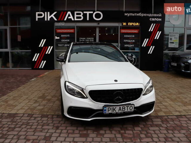 Белый Мерседес Ц-Класс, объемом двигателя 2.2 л и пробегом 326 тыс. км за 18900 $, фото 1 на Automoto.ua