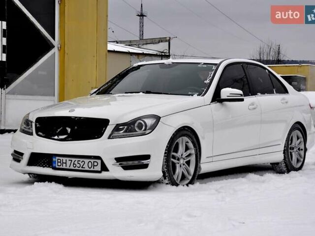 Білий Мерседес Ц-Клас, об'ємом двигуна 1.8 л та пробігом 172 тис. км за 10700 $, фото 1 на Automoto.ua