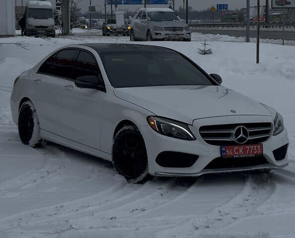 Белый Мерседес Ц-Класс, объемом двигателя 2 л и пробегом 157 тыс. км за 19000 $, фото 1 на Automoto.ua