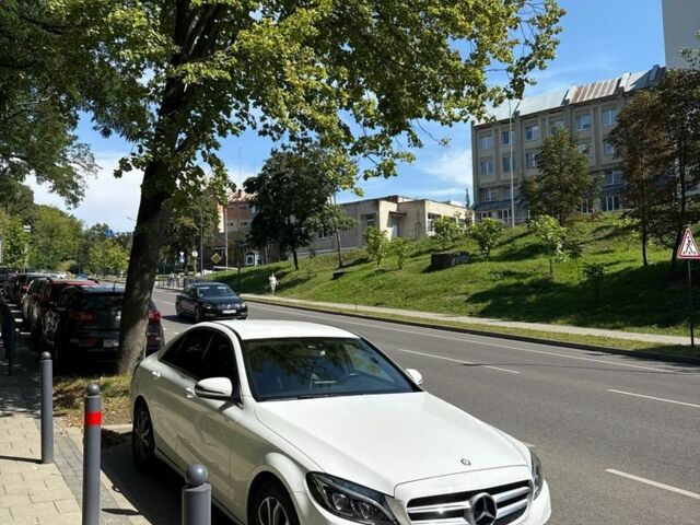 Білий Мерседес Ц-Клас, об'ємом двигуна 2.1 л та пробігом 189 тис. км за 21200 $, фото 1 на Automoto.ua