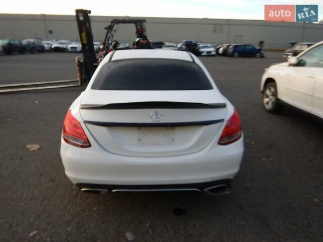 Белый Мерседес Ц-Класс, объемом двигателя 2 л и пробегом 163 тыс. км за 11700 $, фото 1 на Automoto.ua