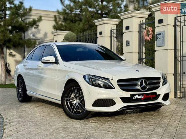 Білий Мерседес Ц-Клас, об'ємом двигуна 2 л та пробігом 125 тис. км за 21900 $, фото 1 на Automoto.ua