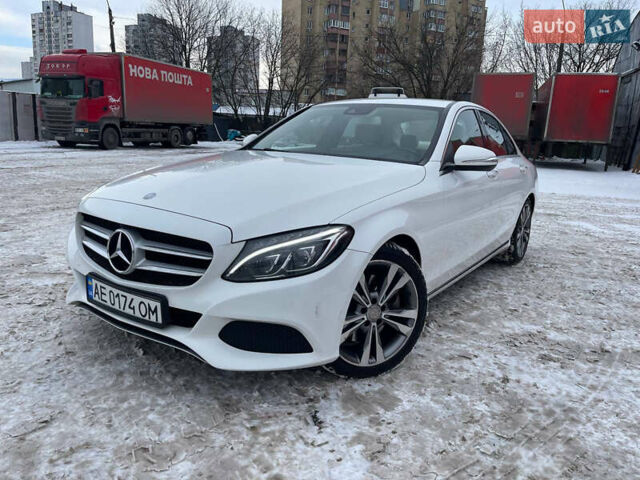 Білий Мерседес Ц-Клас, об'ємом двигуна 1.99 л та пробігом 153 тис. км за 18700 $, фото 1 на Automoto.ua