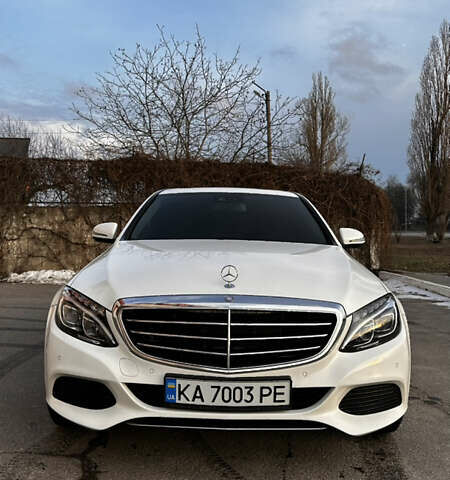 Белый Мерседес Ц-Класс, объемом двигателя 1.99 л и пробегом 225 тыс. км за 18300 $, фото 1 на Automoto.ua