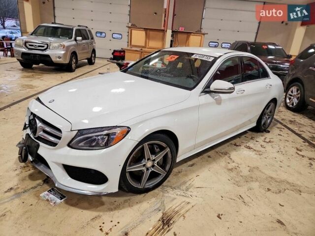 Белый Мерседес Ц-Класс, объемом двигателя 2 л и пробегом 157 тыс. км за 3450 $, фото 1 на Automoto.ua