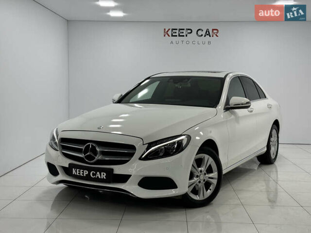 Белый Мерседес Ц-Класс, объемом двигателя 2.14 л и пробегом 144 тыс. км за 27000 $, фото 1 на Automoto.ua
