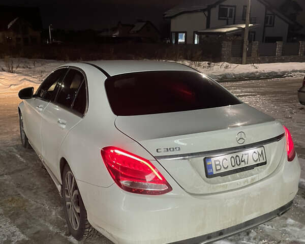 Білий Мерседес Ц-Клас, об'ємом двигуна 1.99 л та пробігом 165 тис. км за 18900 $, фото 1 на Automoto.ua