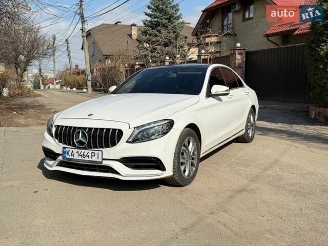 Белый Мерседес Ц-Класс, объемом двигателя 2 л и пробегом 76 тыс. км за 26000 $, фото 1 на Automoto.ua
