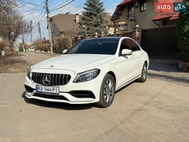 Белый Мерседес Ц-Класс, объемом двигателя 2 л и пробегом 76 тыс. км за 22000 $, фото 1 на Automoto.ua