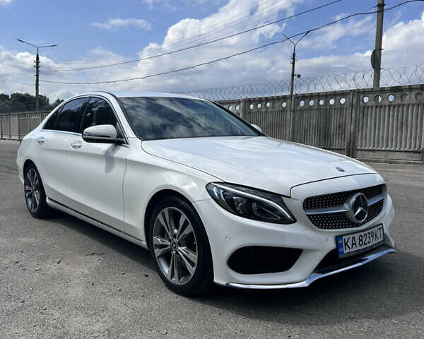 Белый Мерседес Ц-Класс, объемом двигателя 1.99 л и пробегом 120 тыс. км за 24900 $, фото 1 на Automoto.ua