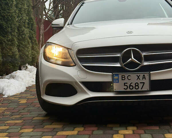 Білий Мерседес Ц-Клас, об'ємом двигуна 1.99 л та пробігом 34 тис. км за 21800 $, фото 1 на Automoto.ua