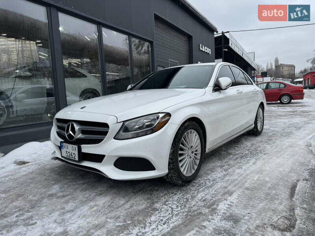 Белый Мерседес Ц-Класс, объемом двигателя 1.99 л и пробегом 59 тыс. км за 27000 $, фото 1 на Automoto.ua