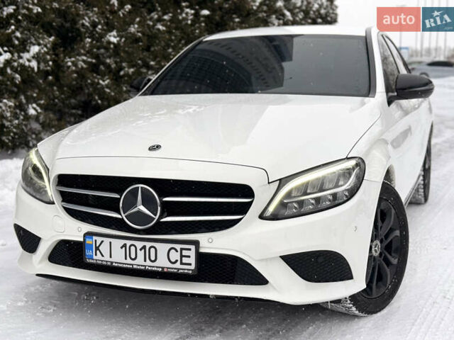 Белый Мерседес Ц-Класс, объемом двигателя 1.5 л и пробегом 113 тыс. км за 23999 $, фото 1 на Automoto.ua