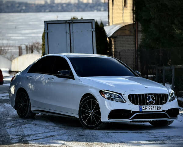 Белый Мерседес Ц-Класс, объемом двигателя 2 л и пробегом 114 тыс. км за 27900 $, фото 1 на Automoto.ua