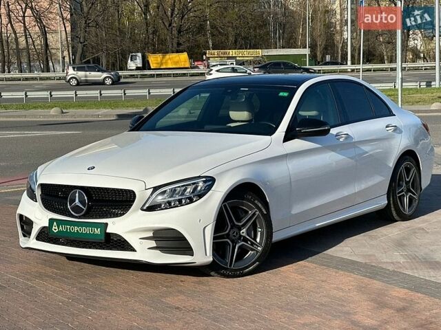Білий Мерседес Ц-Клас, об'ємом двигуна 1.99 л та пробігом 137 тис. км за 25000 $, фото 1 на Automoto.ua