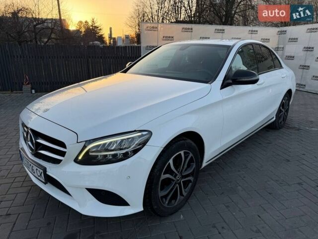 Белый Мерседес Ц-Класс, объемом двигателя 1.5 л и пробегом 175 тыс. км за 20498 $, фото 1 на Automoto.ua