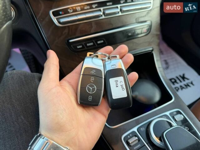 Белый Мерседес Ц-Класс, объемом двигателя 1.5 л и пробегом 175 тыс. км за 20498 $, фото 1 на Automoto.ua