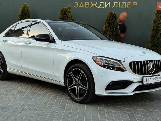 Белый Мерседес Ц-Класс, объемом двигателя 1.99 л и пробегом 37 тыс. км за 28990 $, фото 1 на Automoto.ua