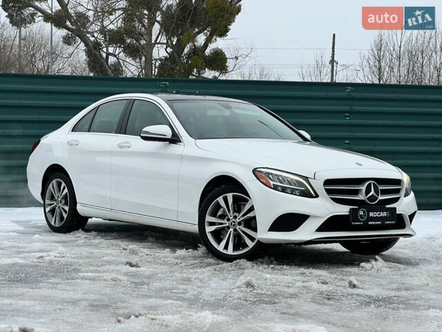 Белый Мерседес Ц-Класс, объемом двигателя 2 л и пробегом 97 тыс. км за 26500 $, фото 1 на Automoto.ua