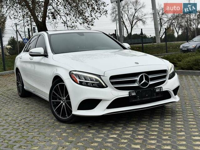 Білий Мерседес Ц-Клас, об'ємом двигуна 2 л та пробігом 40 тис. км за 30500 $, фото 1 на Automoto.ua