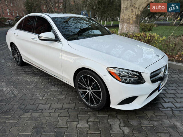 Білий Мерседес Ц-Клас, об'ємом двигуна 1.97 л та пробігом 40 тис. км за 27900 $, фото 1 на Automoto.ua