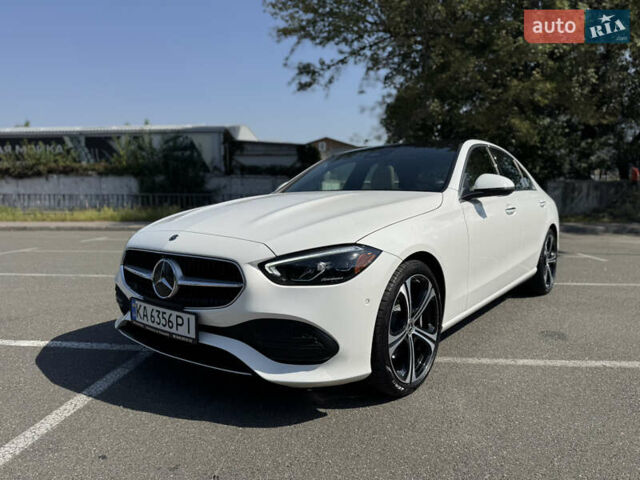 Білий Мерседес Ц-Клас, об'ємом двигуна 2 л та пробігом 8 тис. км за 41500 $, фото 1 на Automoto.ua