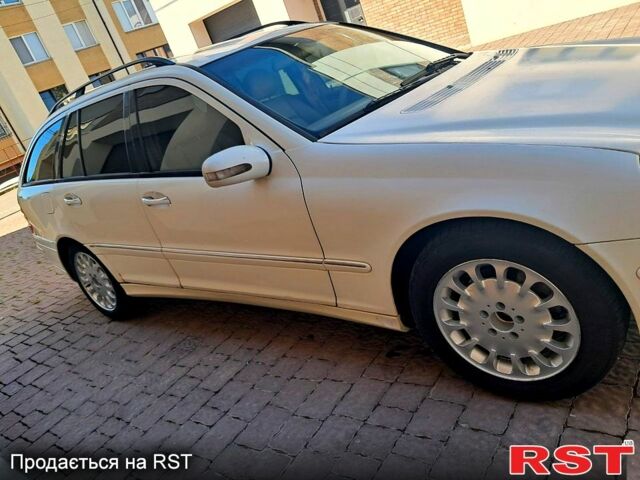 Белый Мерседес Ц-Класс, объемом двигателя 2.6 л и пробегом 240 тыс. км за 7000 $, фото 1 на Automoto.ua