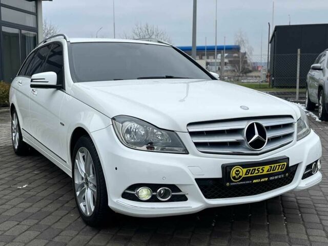 Білий Мерседес Ц-Клас, об'ємом двигуна 0 л та пробігом 255 тис. км за 11500 $, фото 1 на Automoto.ua