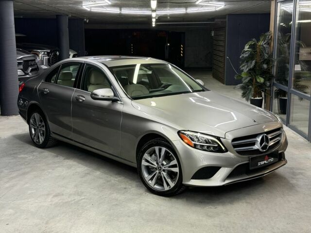 Бежевый Мерседес Ц-Класс, объемом двигателя 2 л и пробегом 60 тыс. км за 28900 $, фото 1 на Automoto.ua