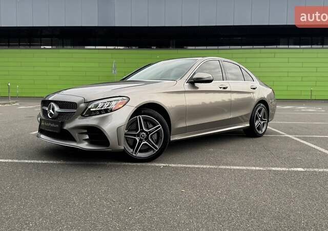 Бежевий Мерседес Ц-Клас, об'ємом двигуна 1.99 л та пробігом 38 тис. км за 33500 $, фото 1 на Automoto.ua